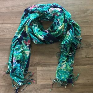 Lilly Pulitzer scarf *comes in its original box!!*